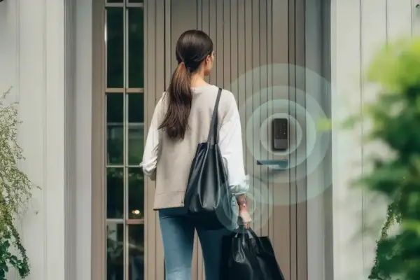 Khóa thông minh Aqara U400: mở khóa không cần chạm tay